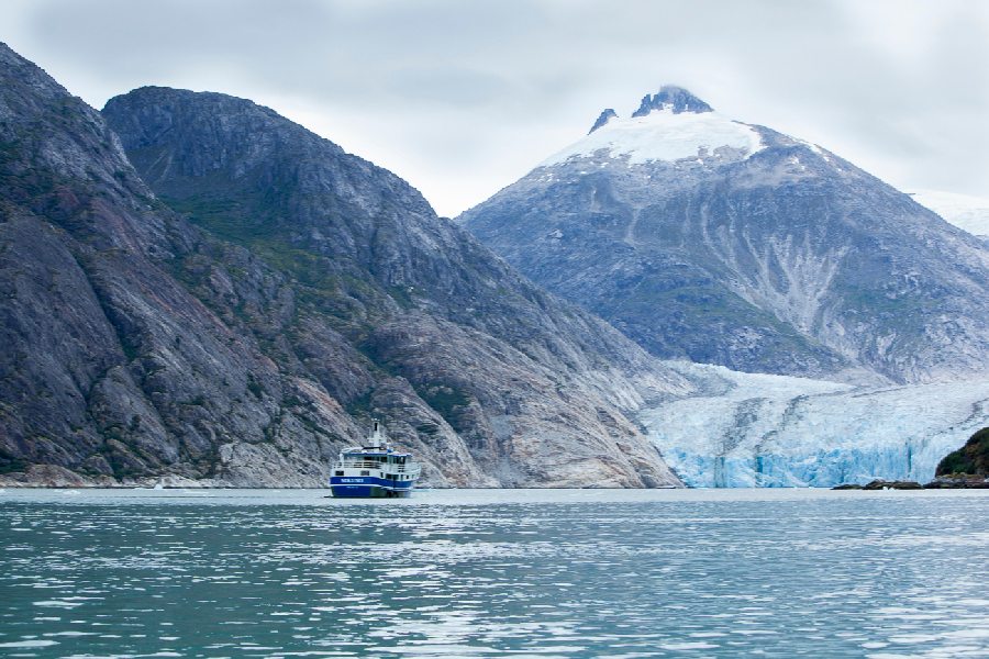 alaska glacier cruise excursion tour